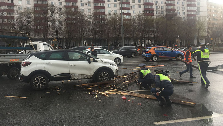 Центральная Россия приходит в себя после сильнейшего урагана