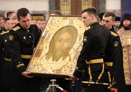 Сегодня в Санкт-Петербурге встретили главную икону Вооруженных Сил Российской Федерации «Спас Нерукотворный»