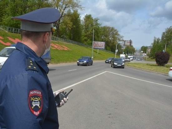 Удар полицейского чреват смоляке сроком до пяти лет