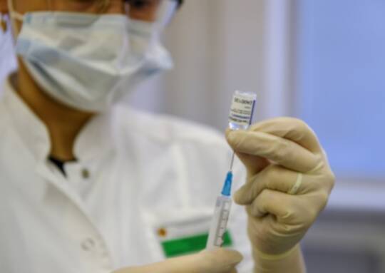 Расчеты ЗРК «Бук» танковой армии ЗВО прошли вакцинацию от COVID-19 в Смоленской области